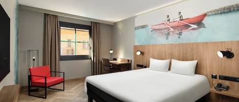 Superior Room, 1 King Bed, Accessible | In-room safe, desk, WiFi (free), bed sheets