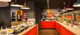 ibis Budapest Heroes Square