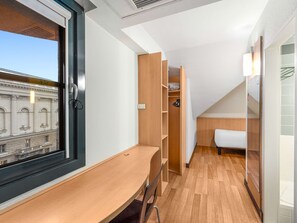 In-room safe, desk, free WiFi, bed sheets