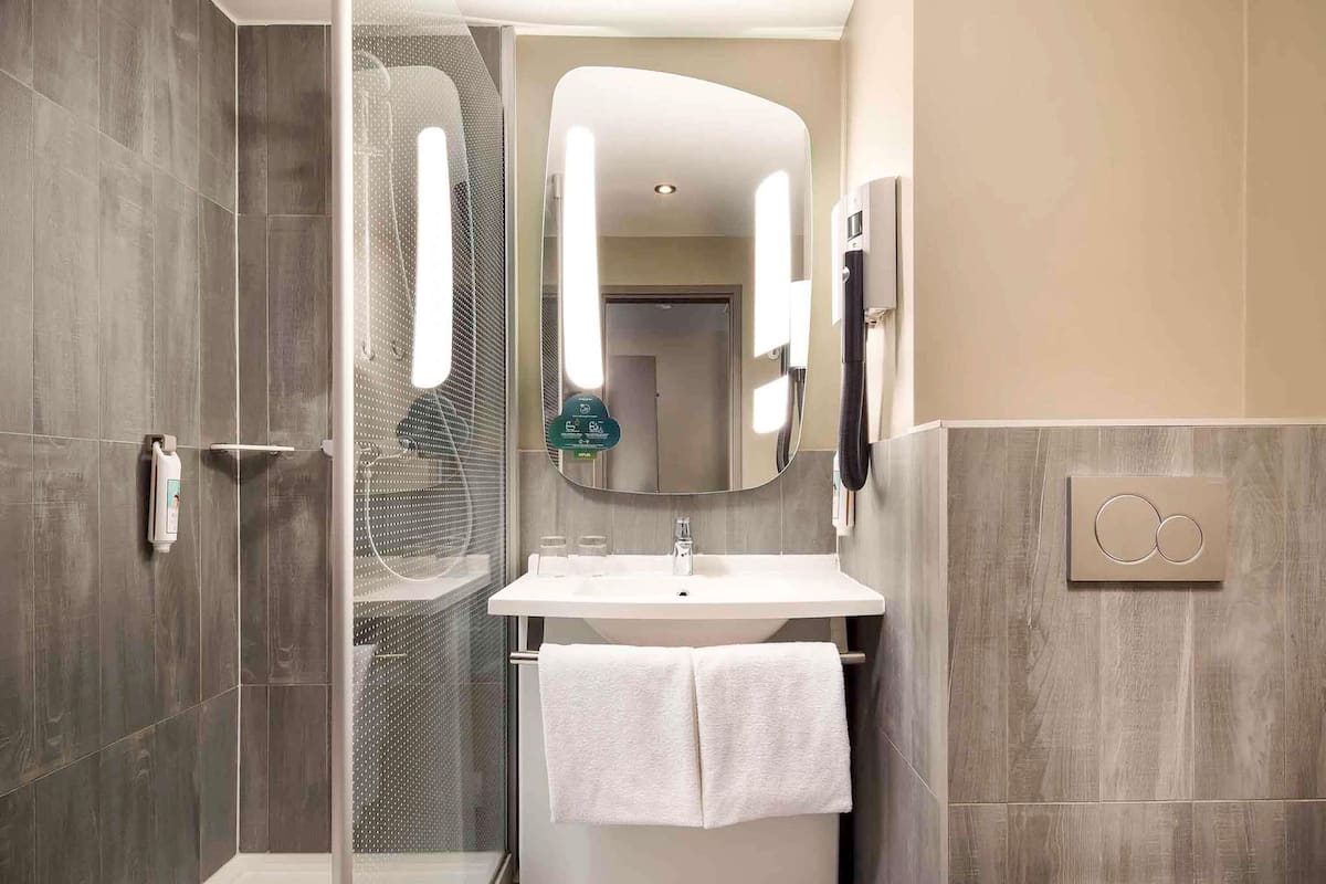 In-room safe, desk, free WiFi, bed sheets