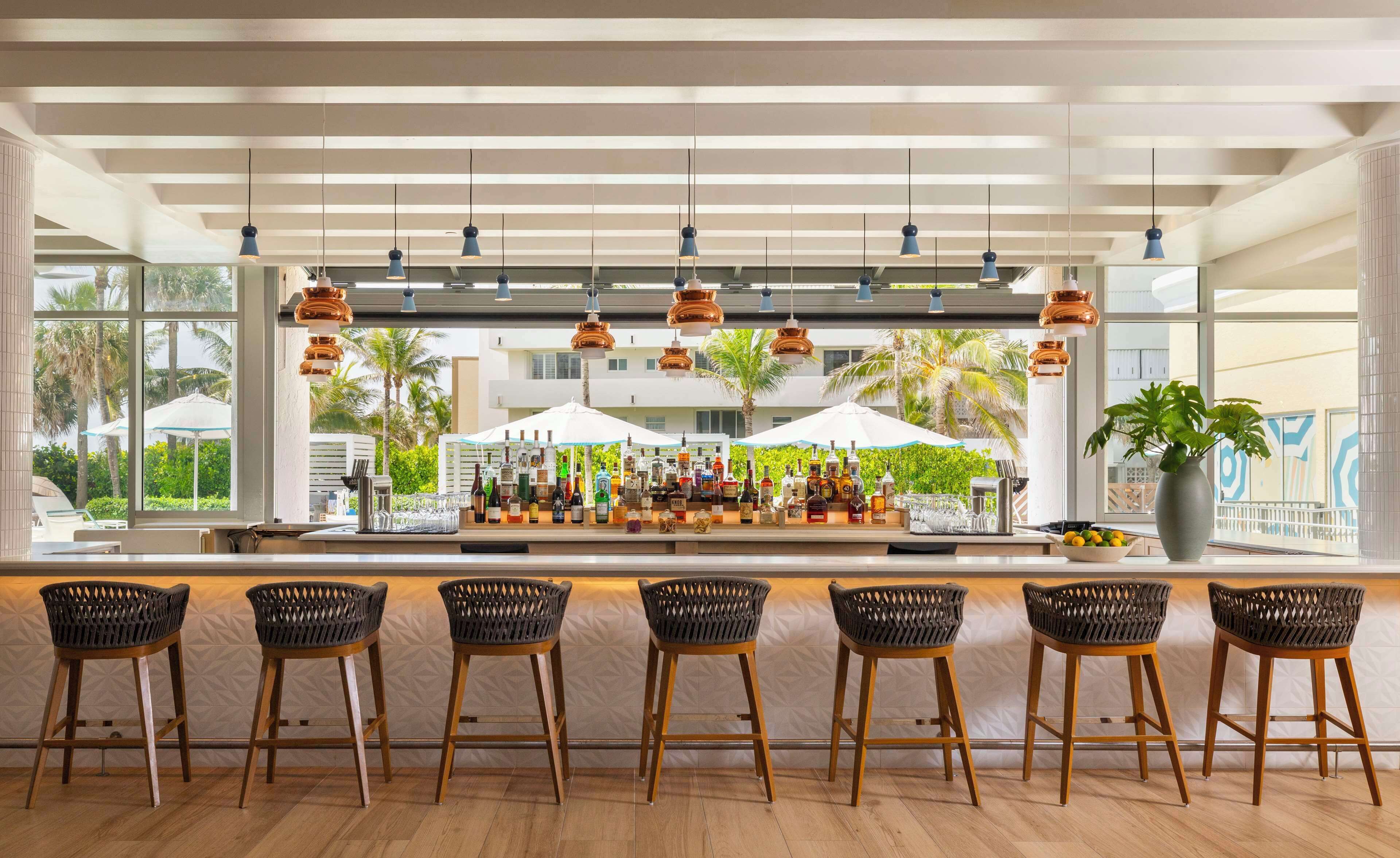 2 restaurants, breakfast, lunch, dinner served; American cuisine