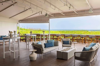Meeting space at The Singer Oceanfront Resort, Curio Collection by Hilton