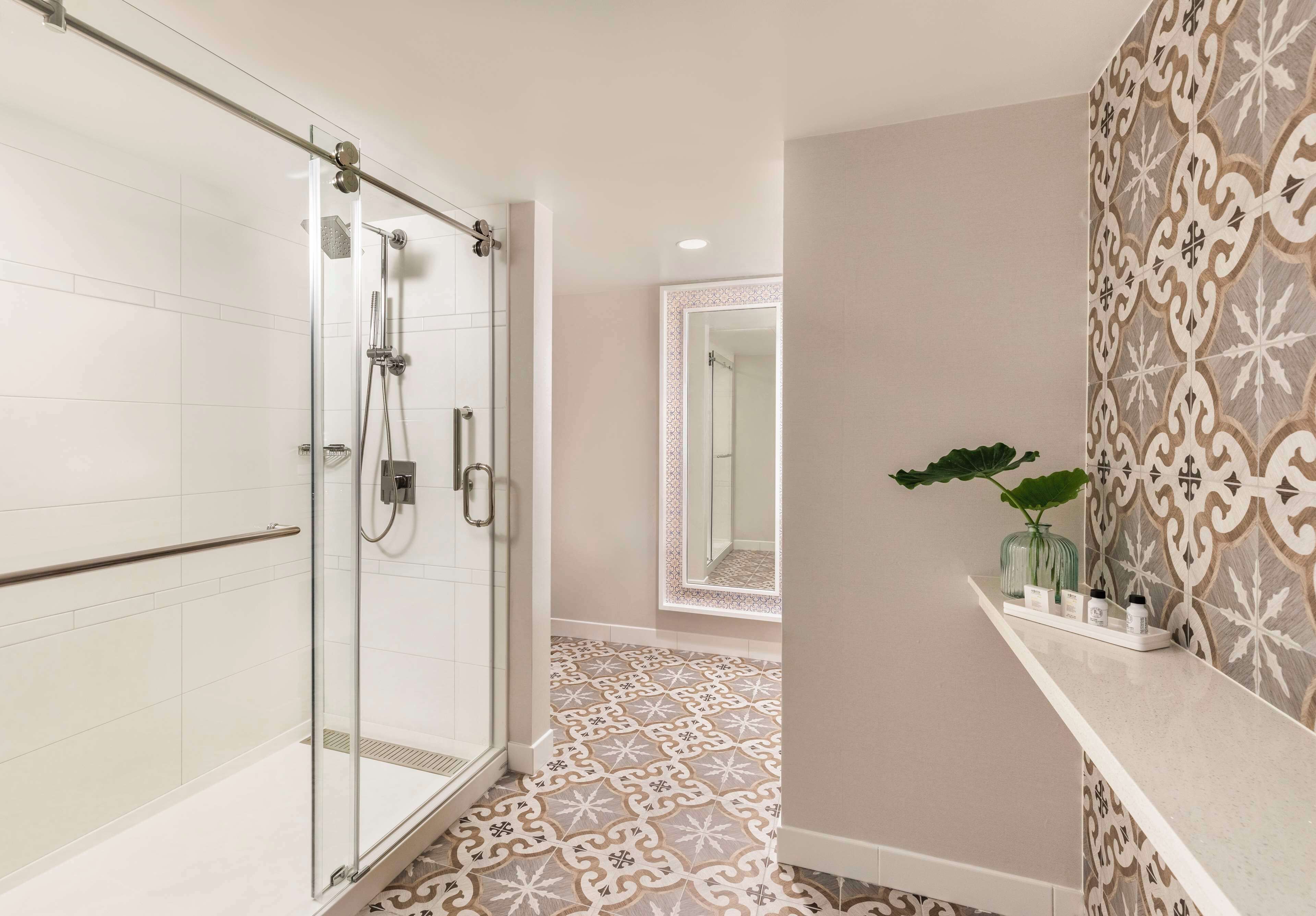 Photo - The Singer Oceanfront Resort, Curio Collection by Hilton