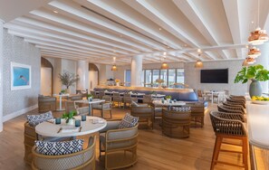 2 restaurants; breakfast, lunch, and dinner served