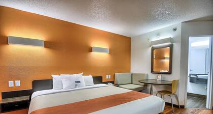 Motel 6 Columbus, OH - West