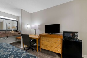 高档床上用品、遮光窗帘、免费 WiFi、床单