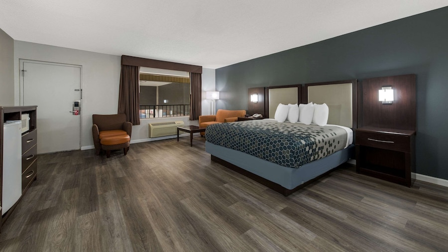 伊克诺旅馆切罗市场街