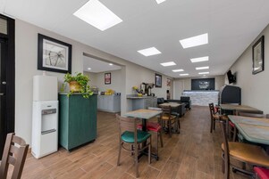 Free daily continental breakfast