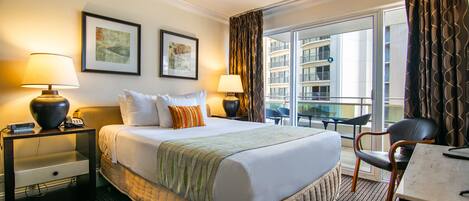 شقة - غرفتا نوم - بمنظر جزئي للمحيط | 1 غرفة نوم وخزنة داخل الغرفة وبديكورات فريدة لكل غرفة