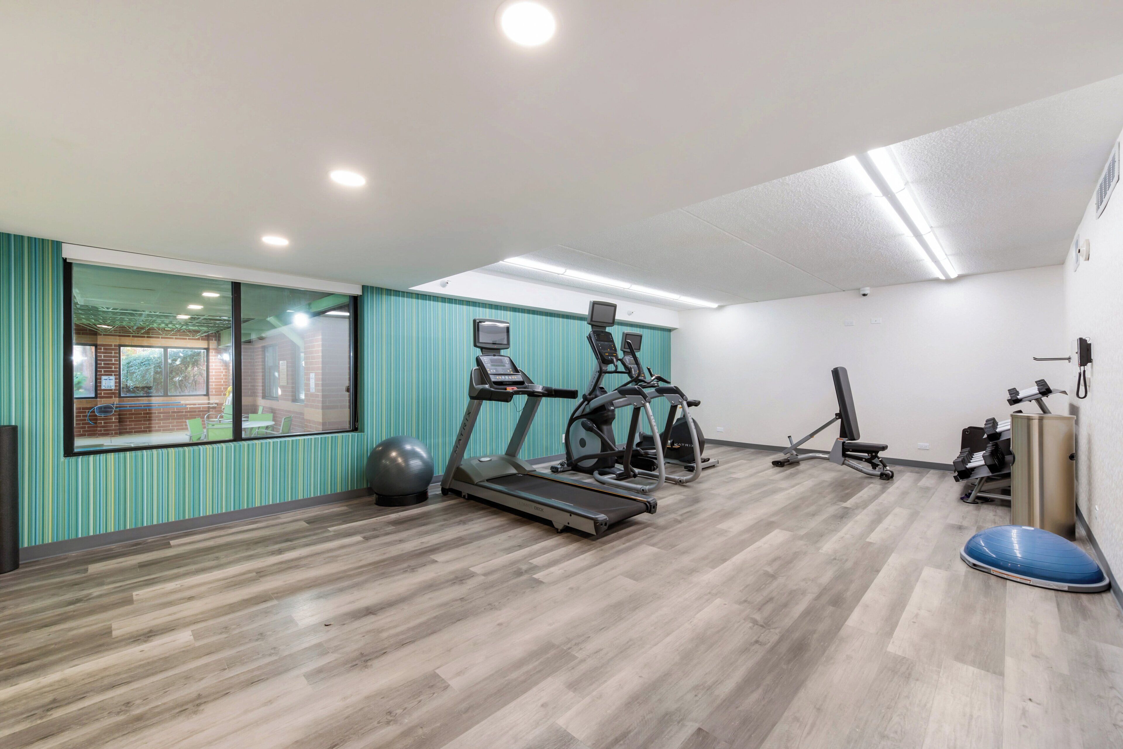 Photo - Holiday Inn Express Naperville by IHG