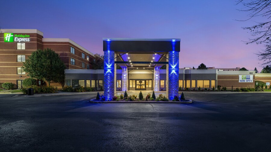 Holiday Inn Express Naperville by IHG