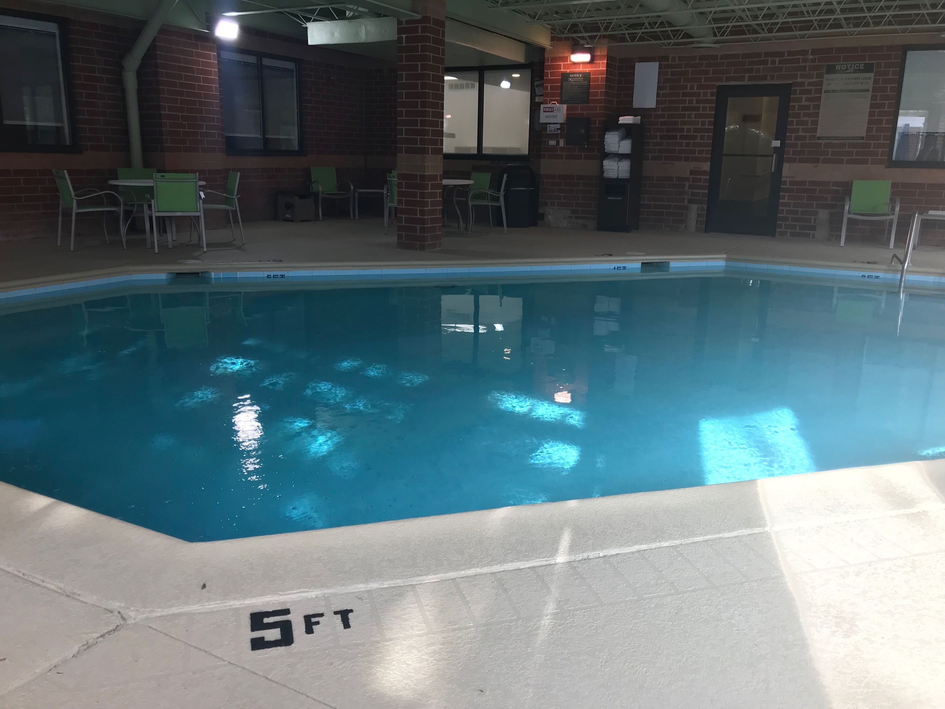 Photo - Holiday Inn Express Naperville by IHG