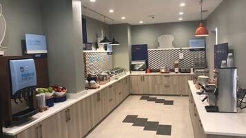 Bao gồm bữa sáng buffet hàng ngày