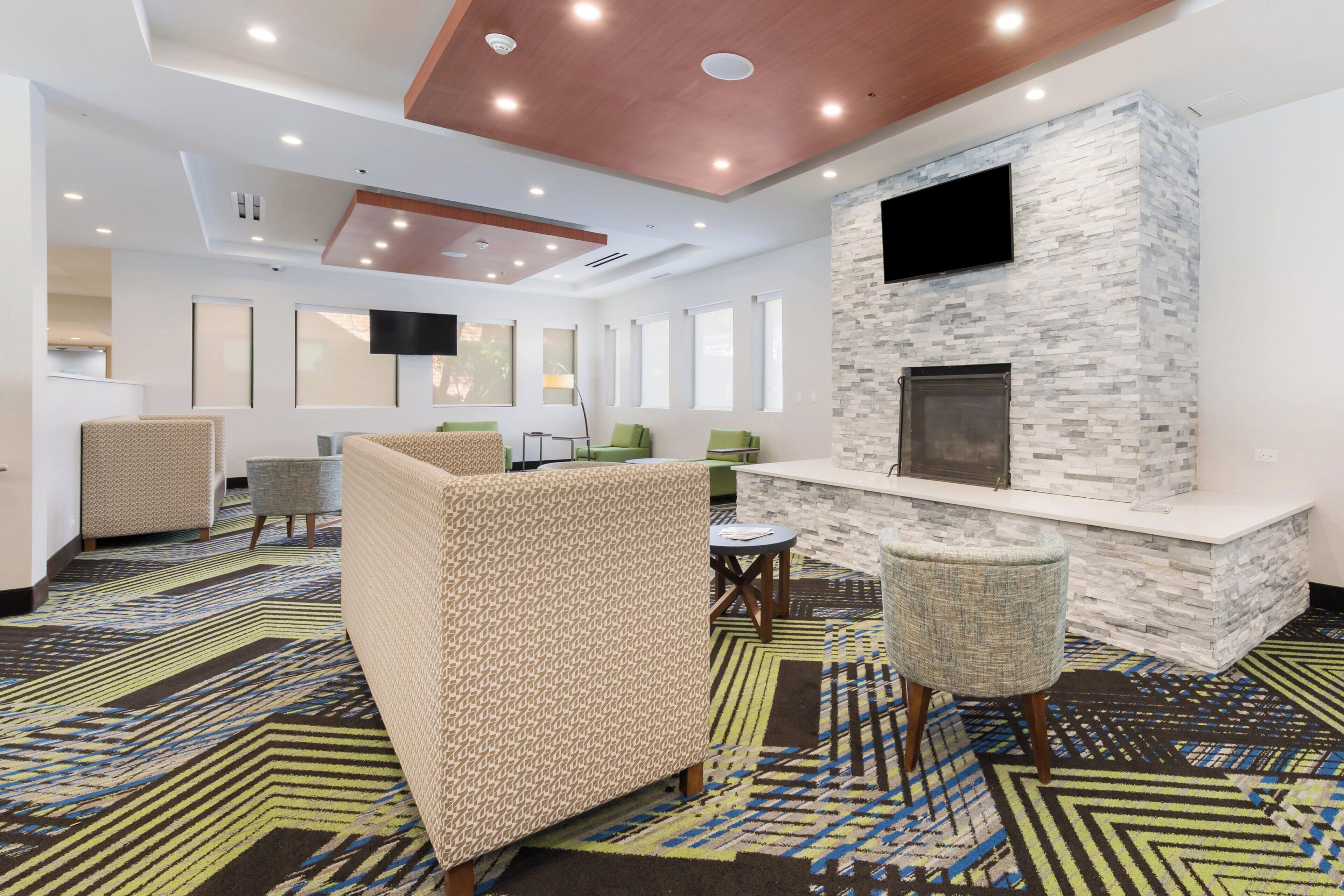 Photo - Holiday Inn Express Naperville by IHG