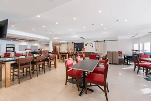 Free daily buffet breakfast  - Holiday Inn Express Naperville by IHG (Naperville)