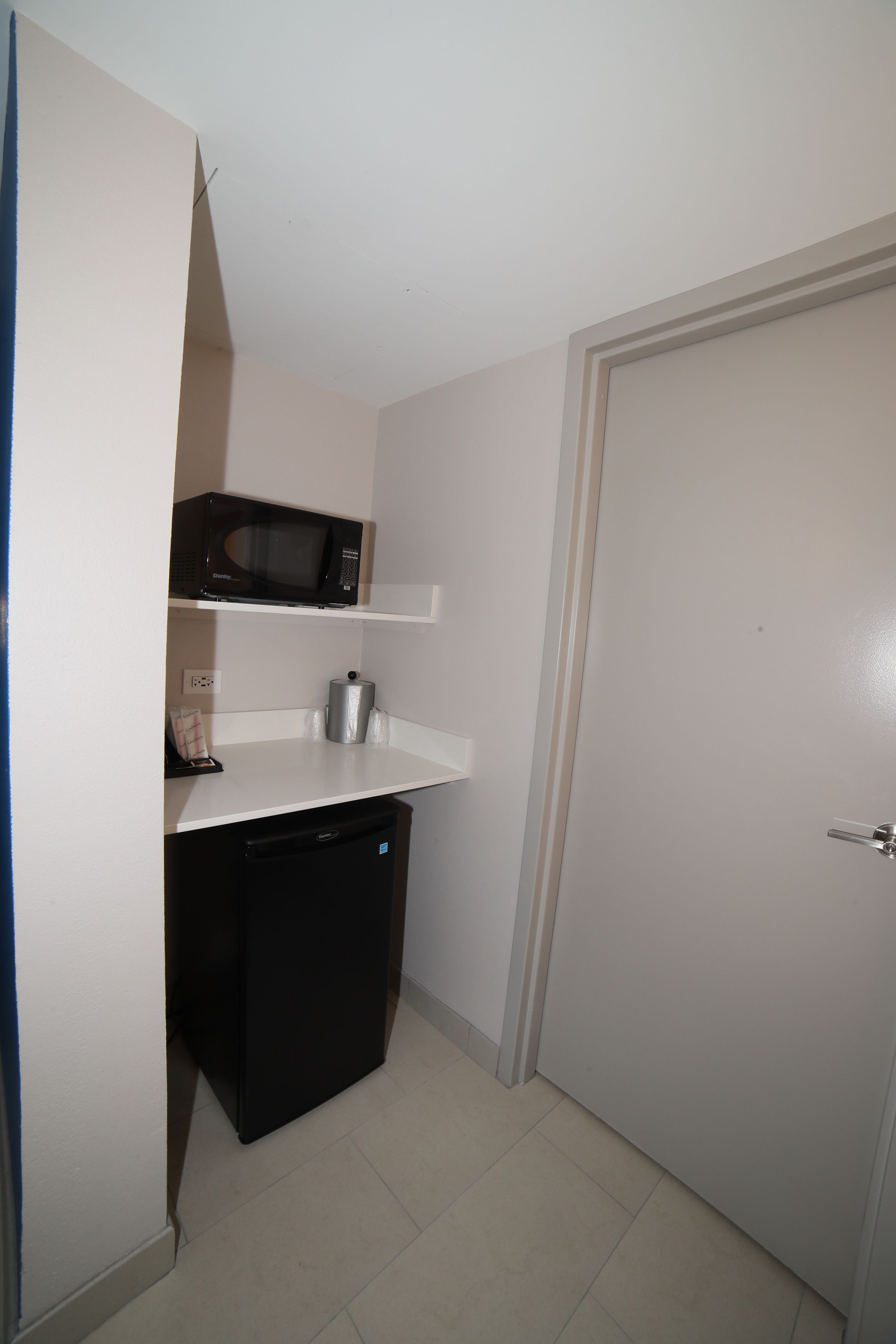 Photo - Holiday Inn Express Naperville by IHG