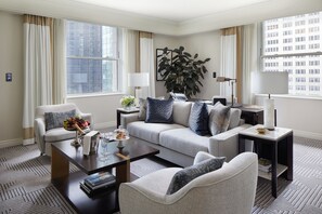 Sengetøy av topp kvalitet, dundyner, senger med overmadrass og minibar