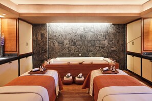 Couples treatment room(s), sauna, hot tub, steam room, body treatments