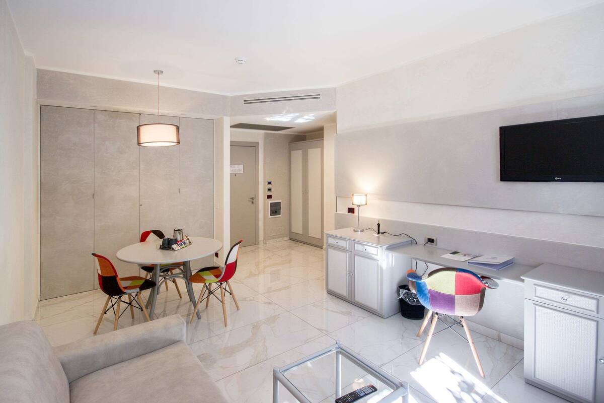 Suite, 1 Queen-Bett, Nichtraucher, Annex (with Sofabed) | Eigene Küche | Wasserkocher