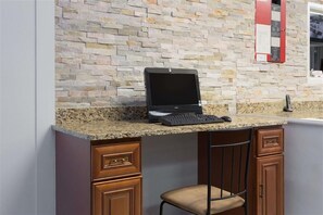 Interior - Knights Inn Plant City (Plant City)