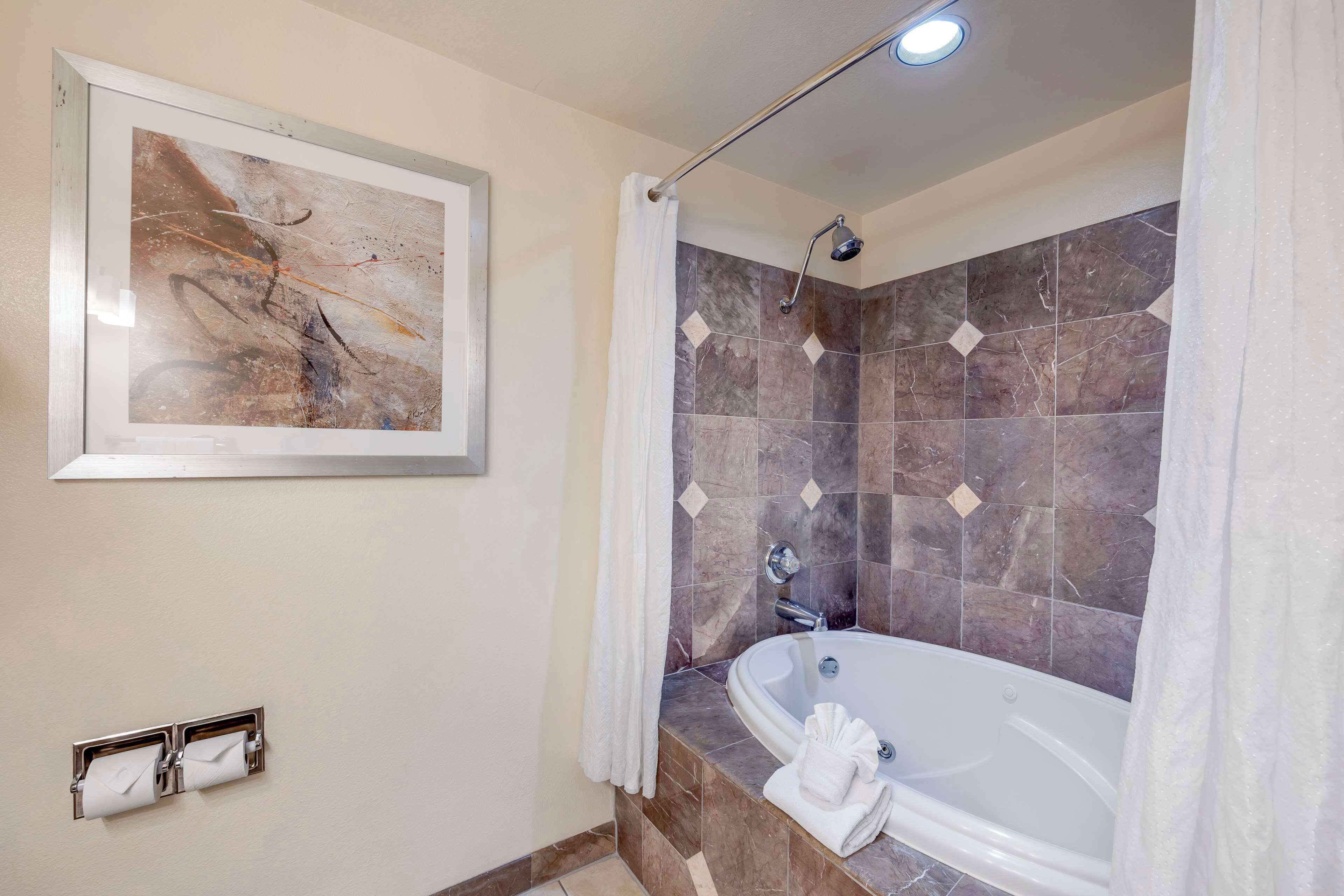 Foto - Best Western Plus Orchid Hotel & Suites