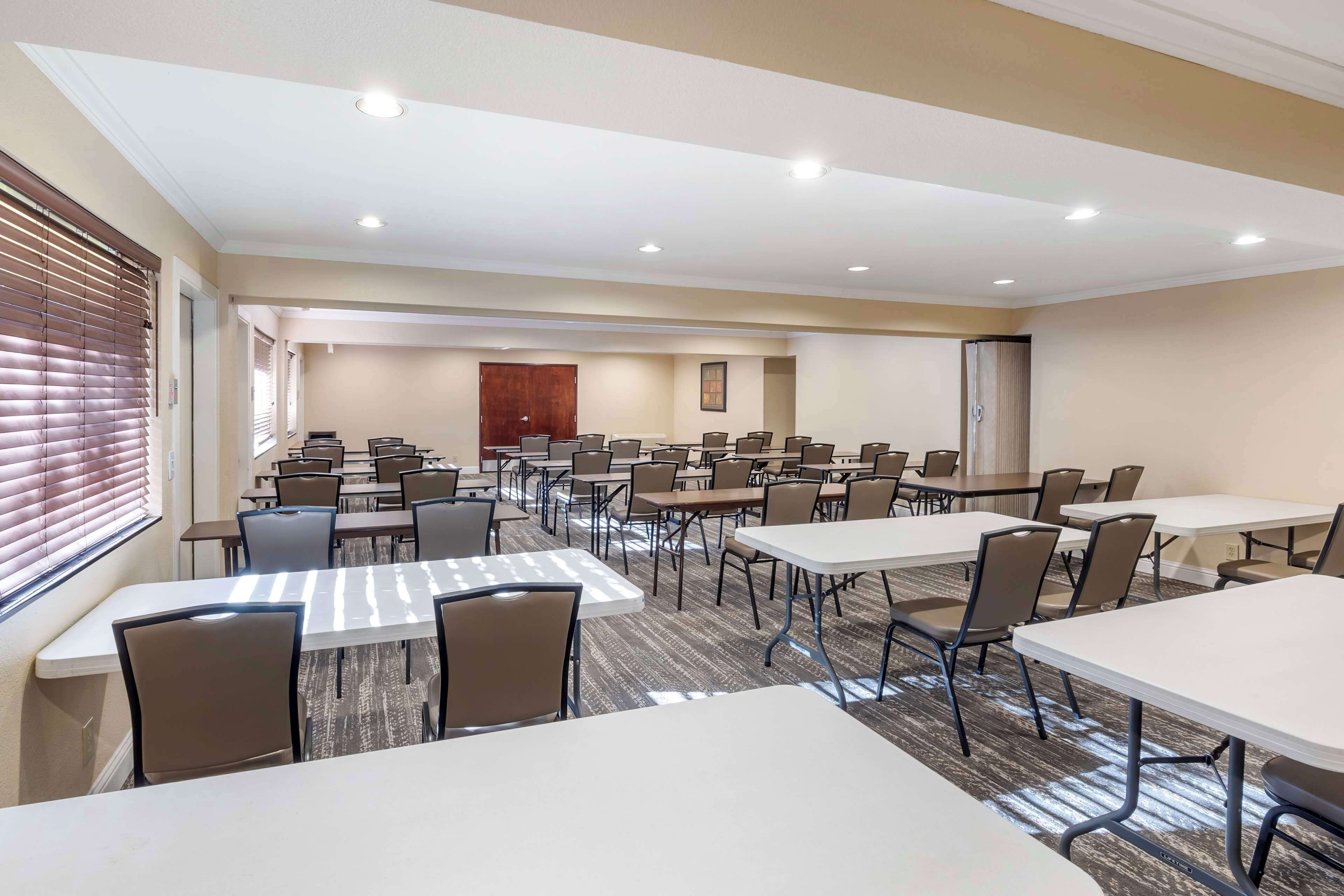 Foto - Best Western Plus Orchid Hotel & Suites