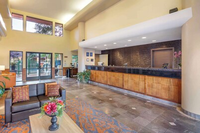 Best Western Plus Orchid Hotel & Suites