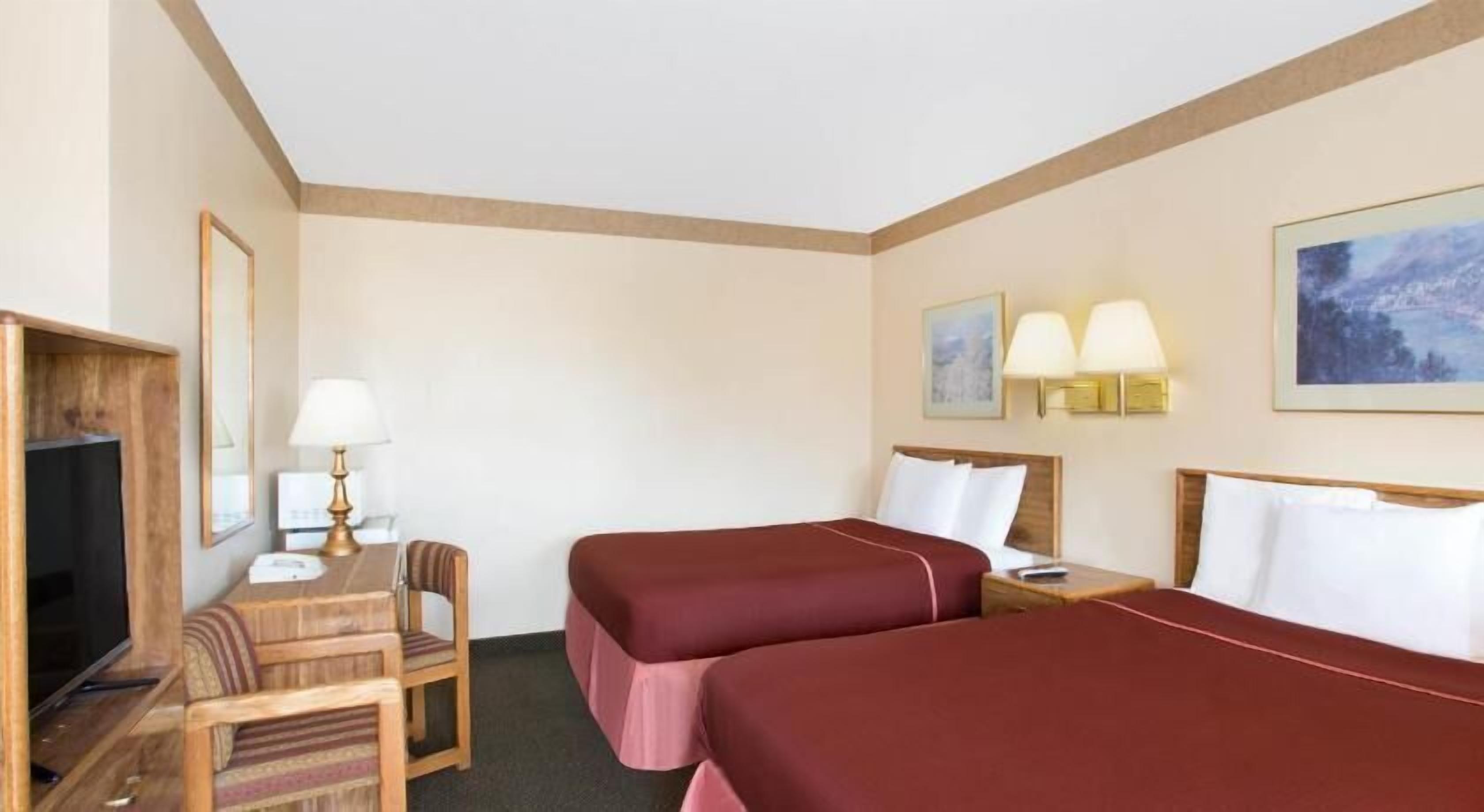 In-room safe, desk, free WiFi, bed sheets