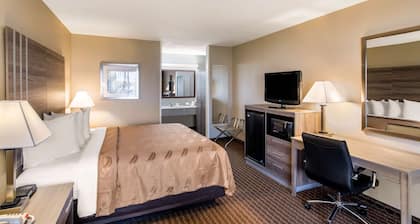 Quality Inn Paris