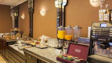 Daily continental breakfast (EUR 15.50 per person)