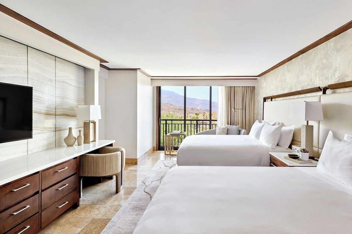 Room, 2 Queen Beds, Non Smoking (View)