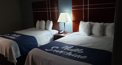 Days Inn by Wyndham West Des Moines / Clive