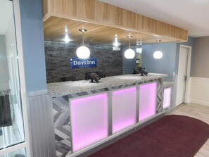 Check-in/check-out kiosk - Days Inn by Wyndham West Des Moines / Clive (Clive)