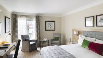 Hypo-allergenic bedding, in-room safe, desk, soundproofing