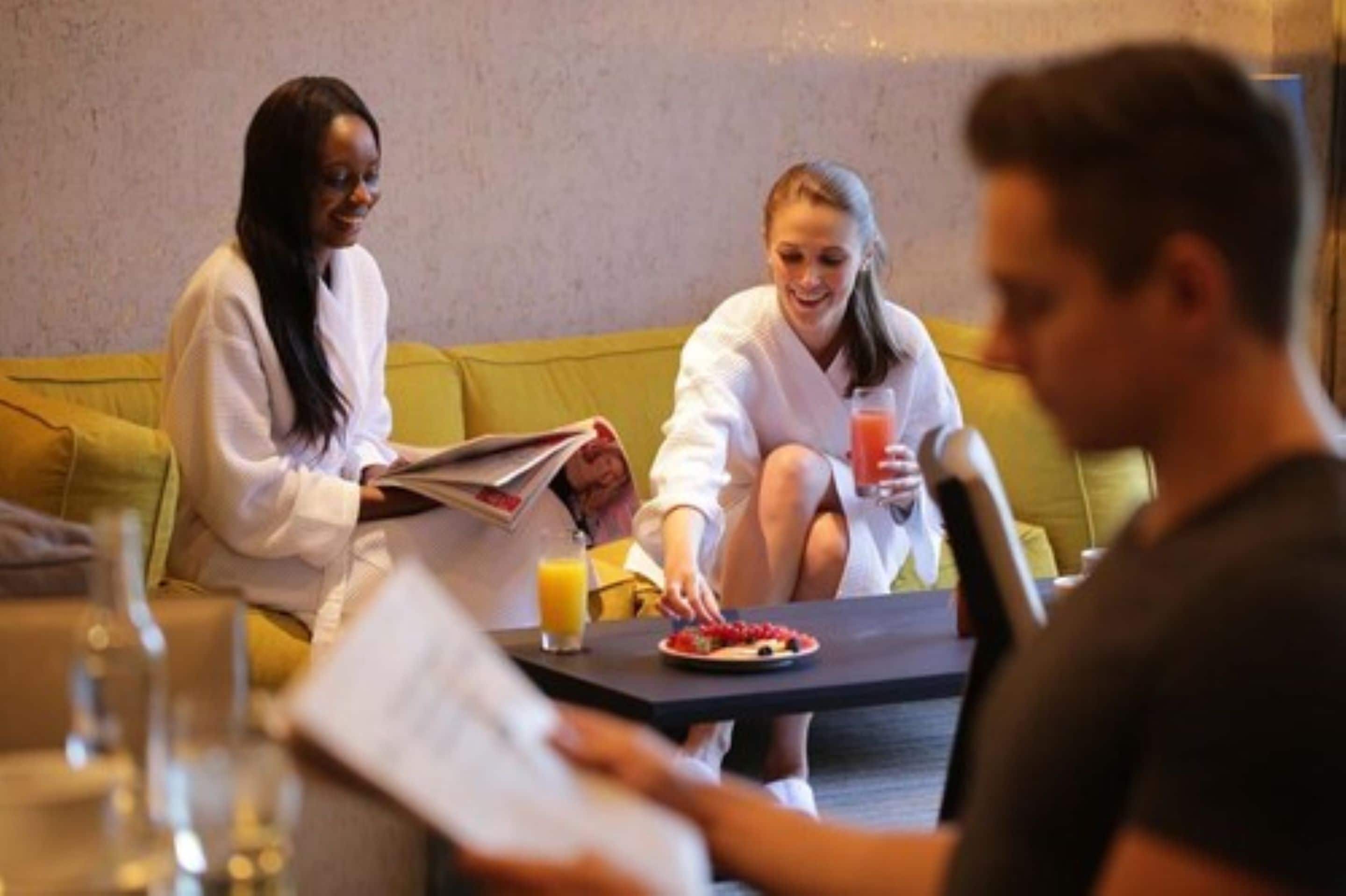 Sauna, hot tub, steam room, body treatments, aromatherapy