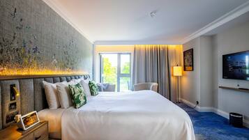 デラックス ダブルルーム | 低刺激性寝具、セーフティボックス (室内)、デスク、防音設備