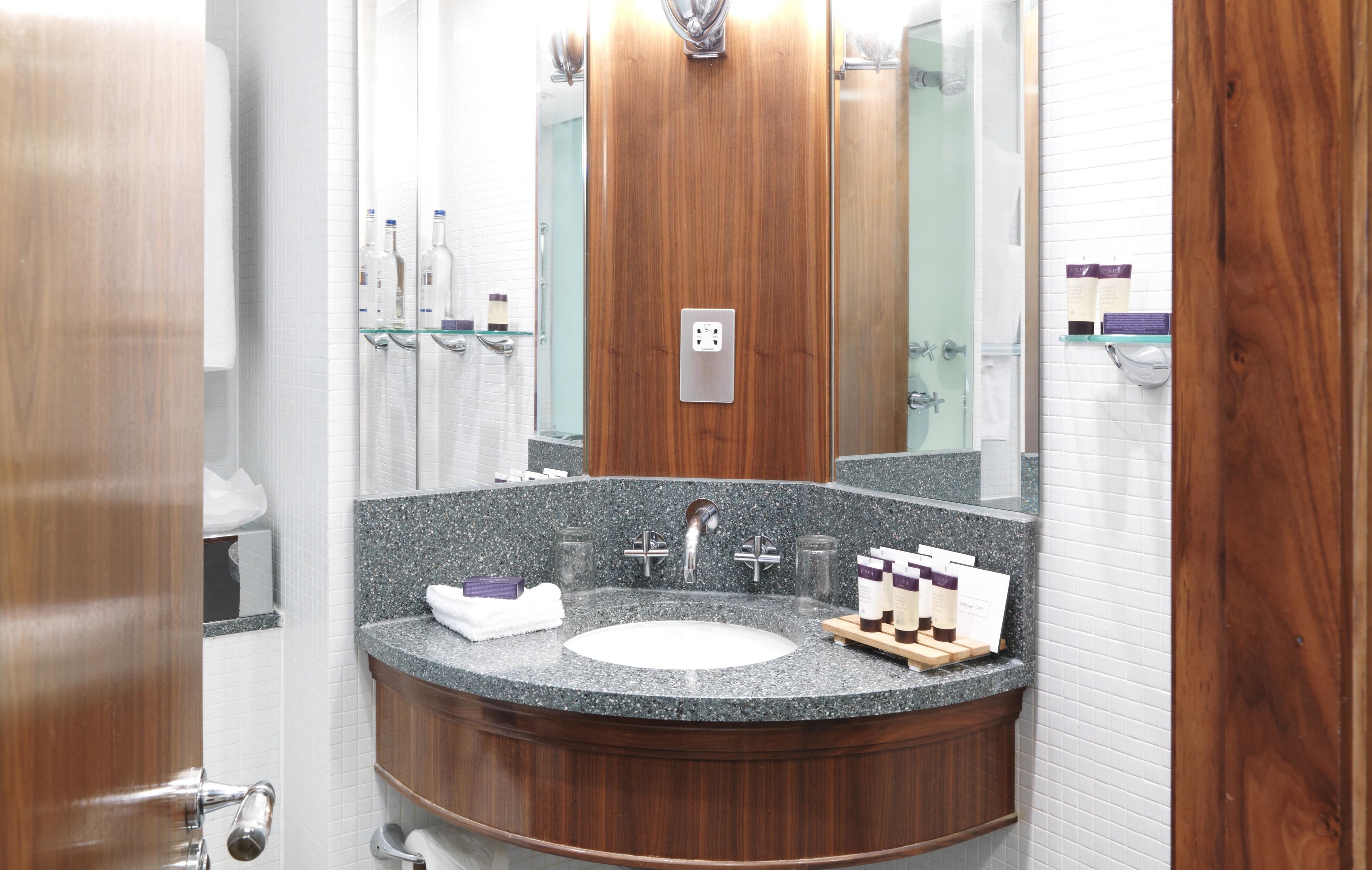 combined shower/bathtub, free toiletries, hair dryer, bathrobes