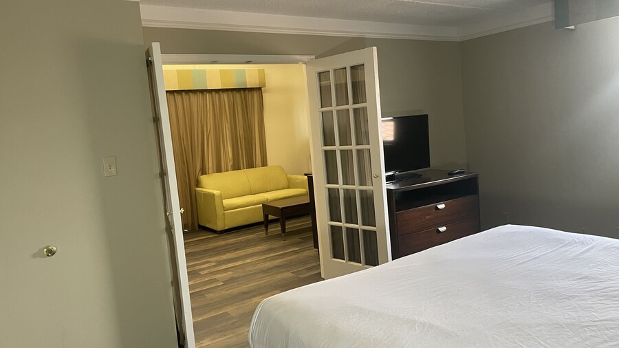 Travelodge by Wyndham Tuscaloosa