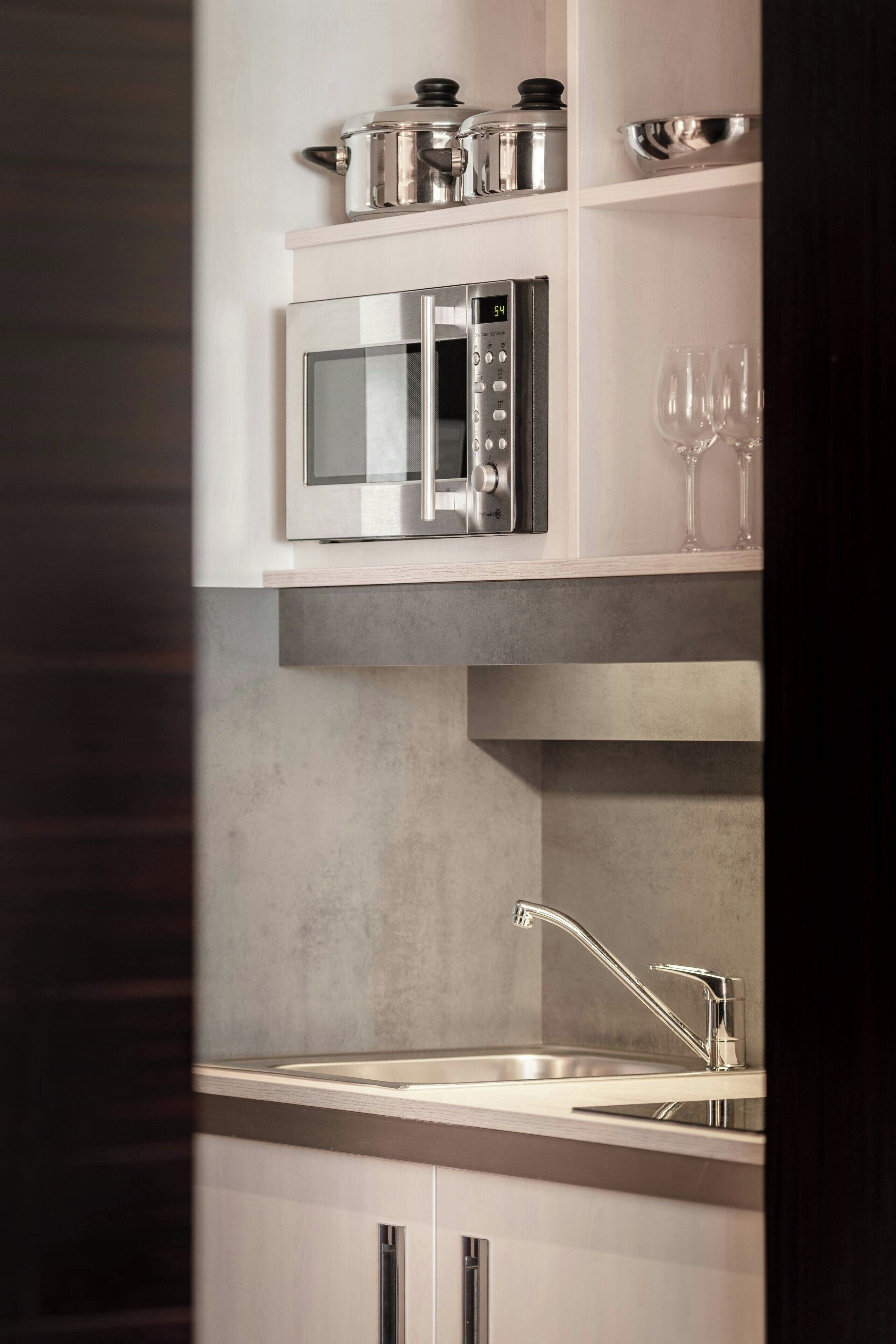 studio, 1 king bed, non smoking, balcony | private kitchen | coffee/tea maker, eco-friendly cleaning products