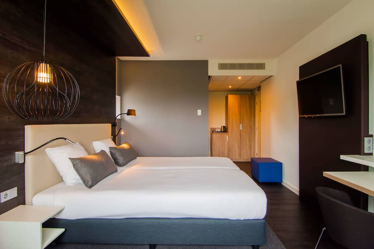 executive room, 2 single beds | in-room safe, blackout curtains, free cots/infant beds, free wifi