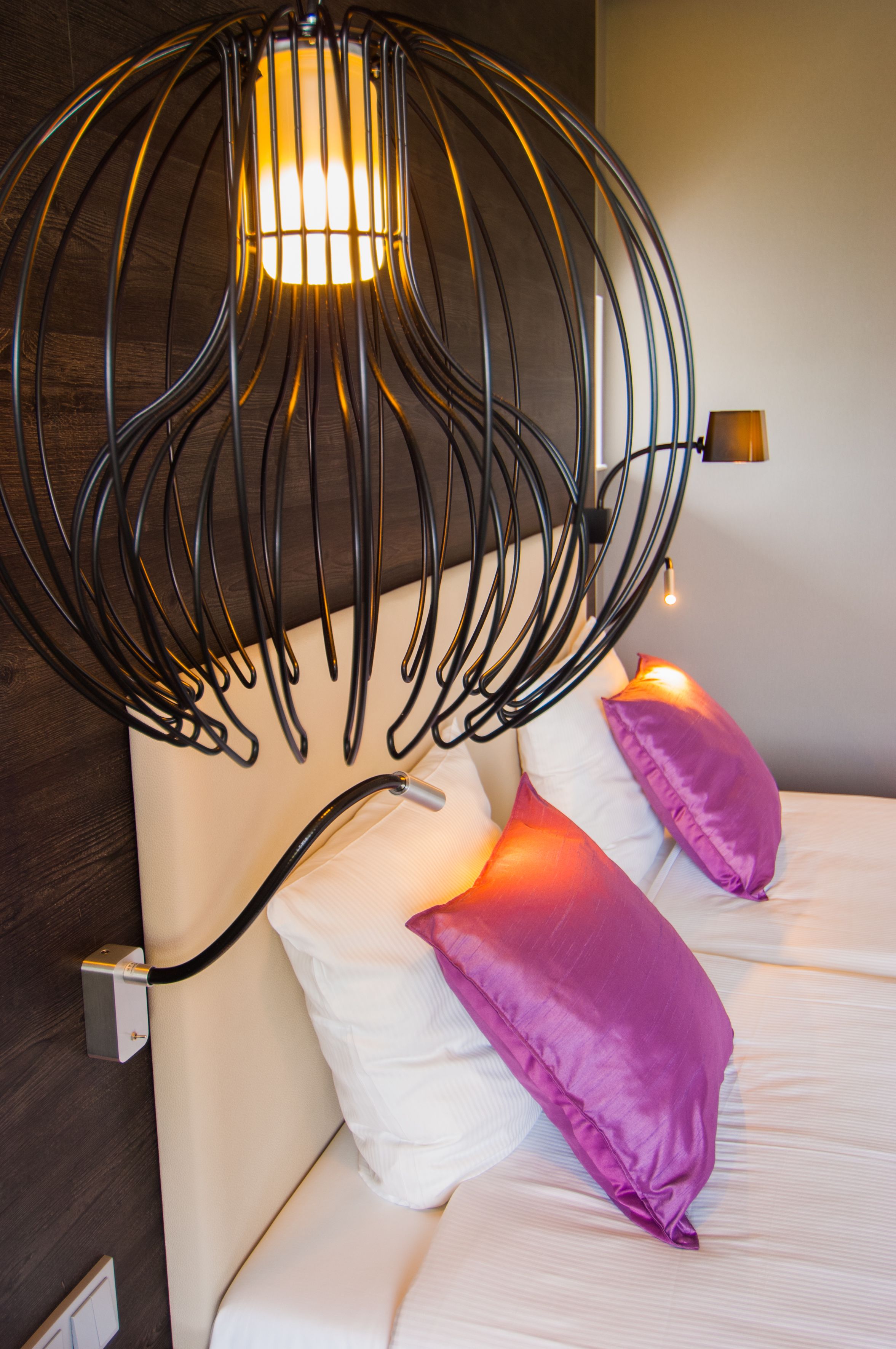 comfort room, 2 single beds | in-room safe, blackout curtains, free cots/infant beds, free wifi