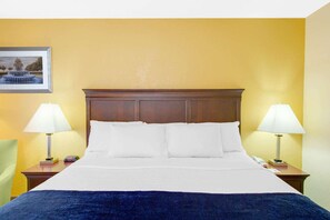 客房内保险箱、遮光窗帘、熨斗/熨衣板、免费婴儿床