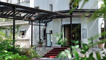 Majoituspaikan sisäänkäynti