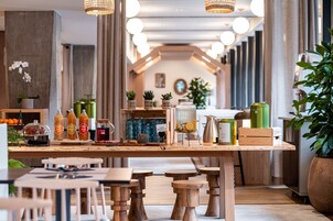 Päivittäinen buffetaamiainen maksusta