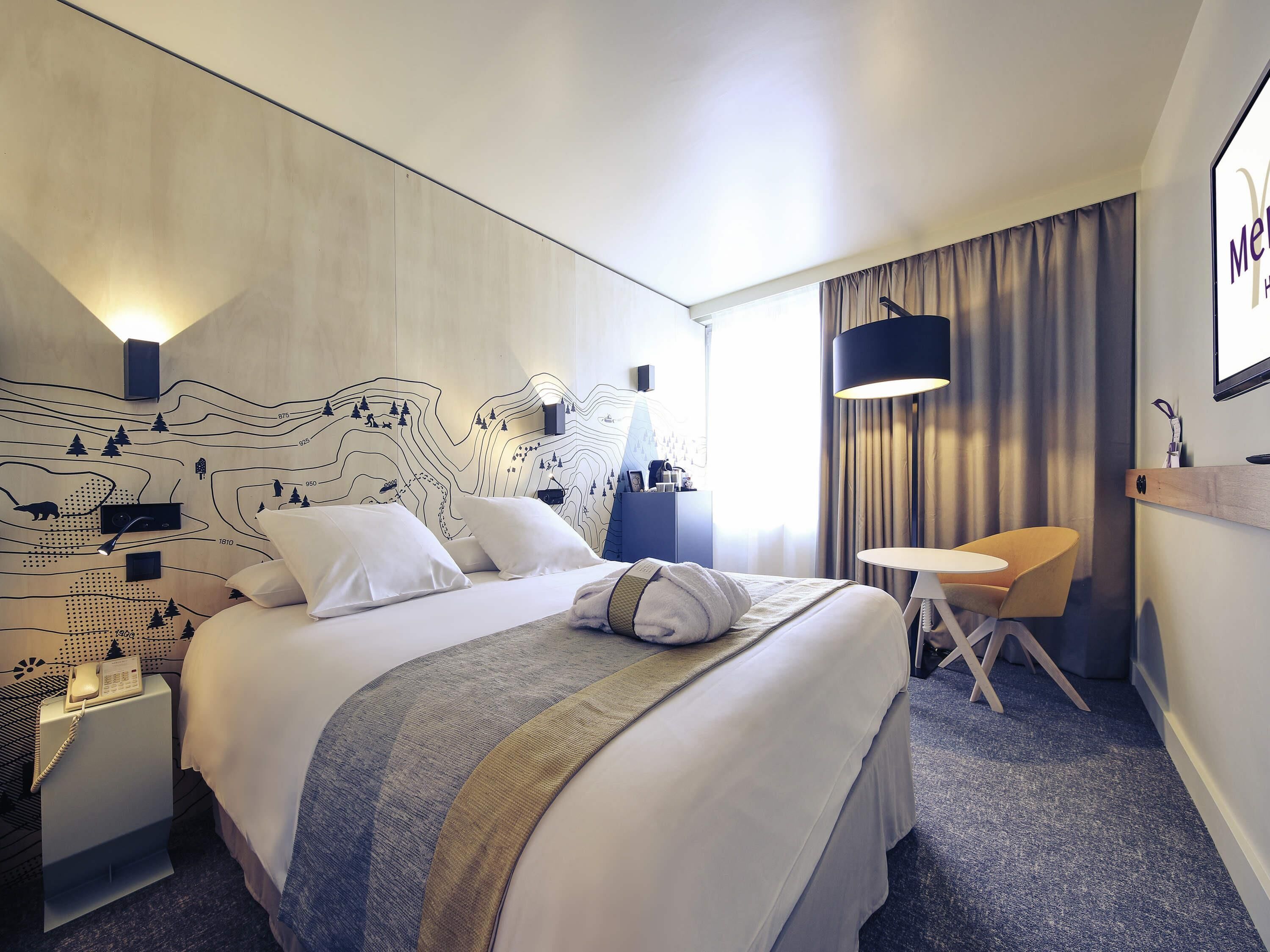 Coffres-forts dans les chambres, bureau, rideaux occultants