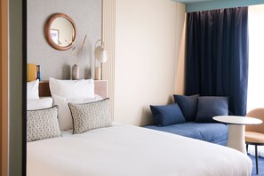 Family Room with Balcony and Sea View | 1 bedroom, minibar, in-room safe, desk