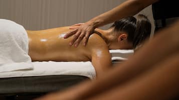 Sauna, tina de hidromasaje y baño turco o hammam