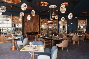 Se sirven desayunos, comidas y cenas 