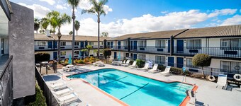 The Buena Park Hotel & Suites