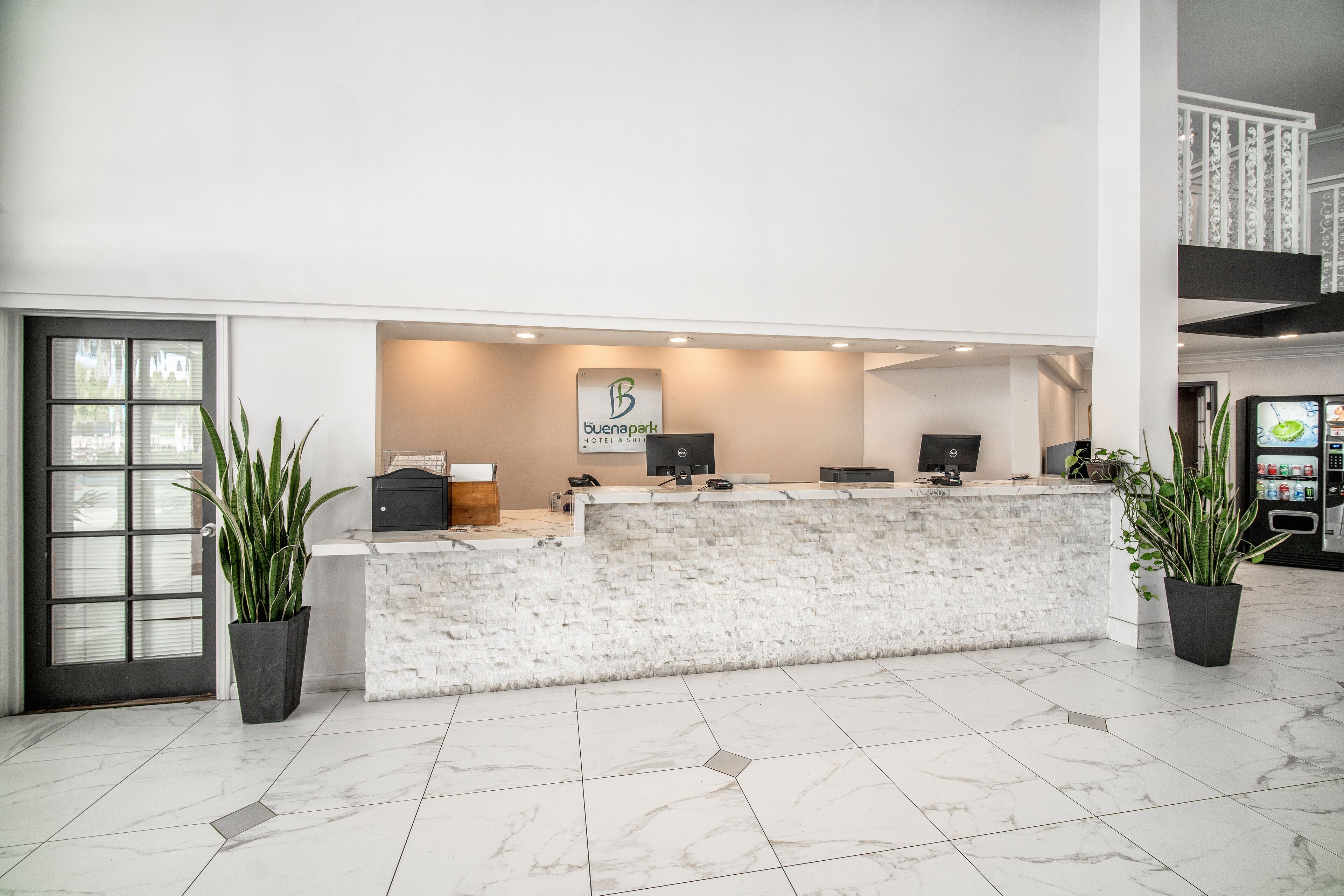 Foto - The Buena Park Hotel & Suites